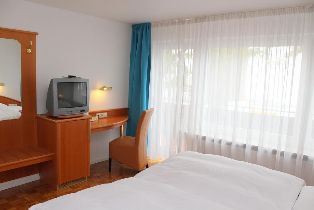 Hotel Sonne Leinfelden-Echterdingen Pokoj fotografie
