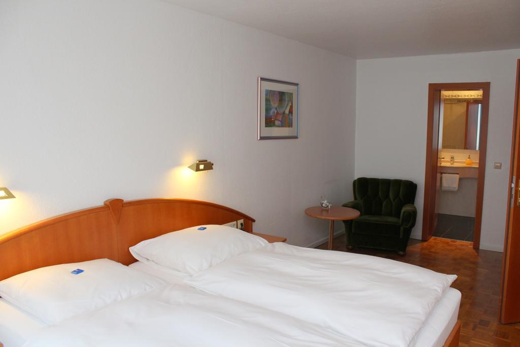 Hotel Sonne Leinfelden-Echterdingen Pokoj fotografie